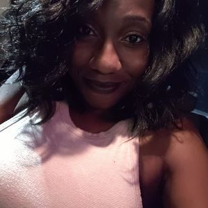 Meet your Posher, Cynthia